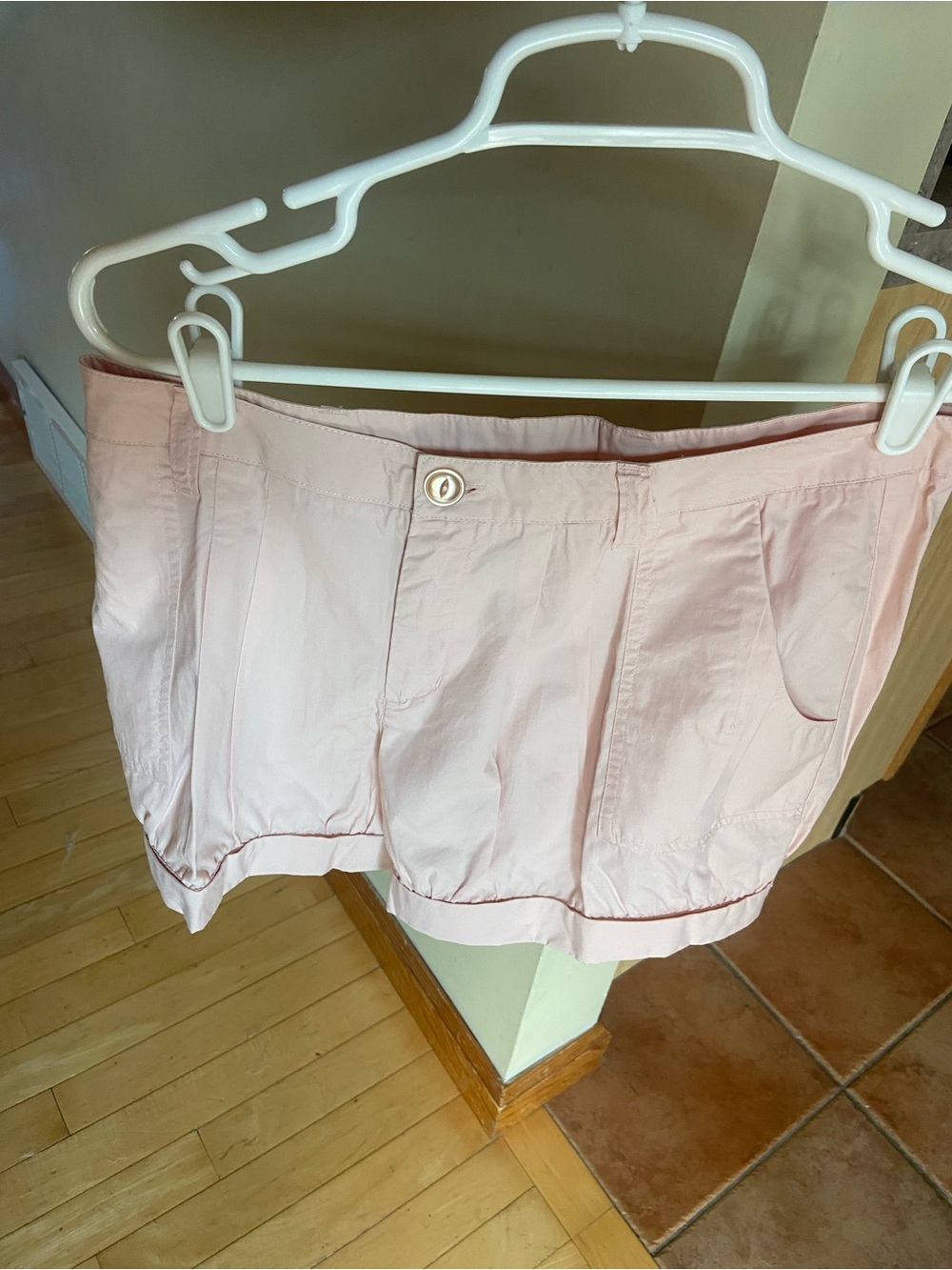 Voyage Mediterranean Collection Pink Capri Shorts – Size 4